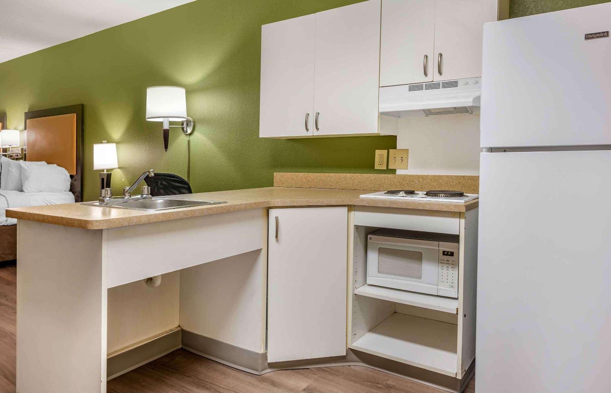 Extended Stay America Select Suites - Dallas - Фармърс Бранч Екстериор снимка