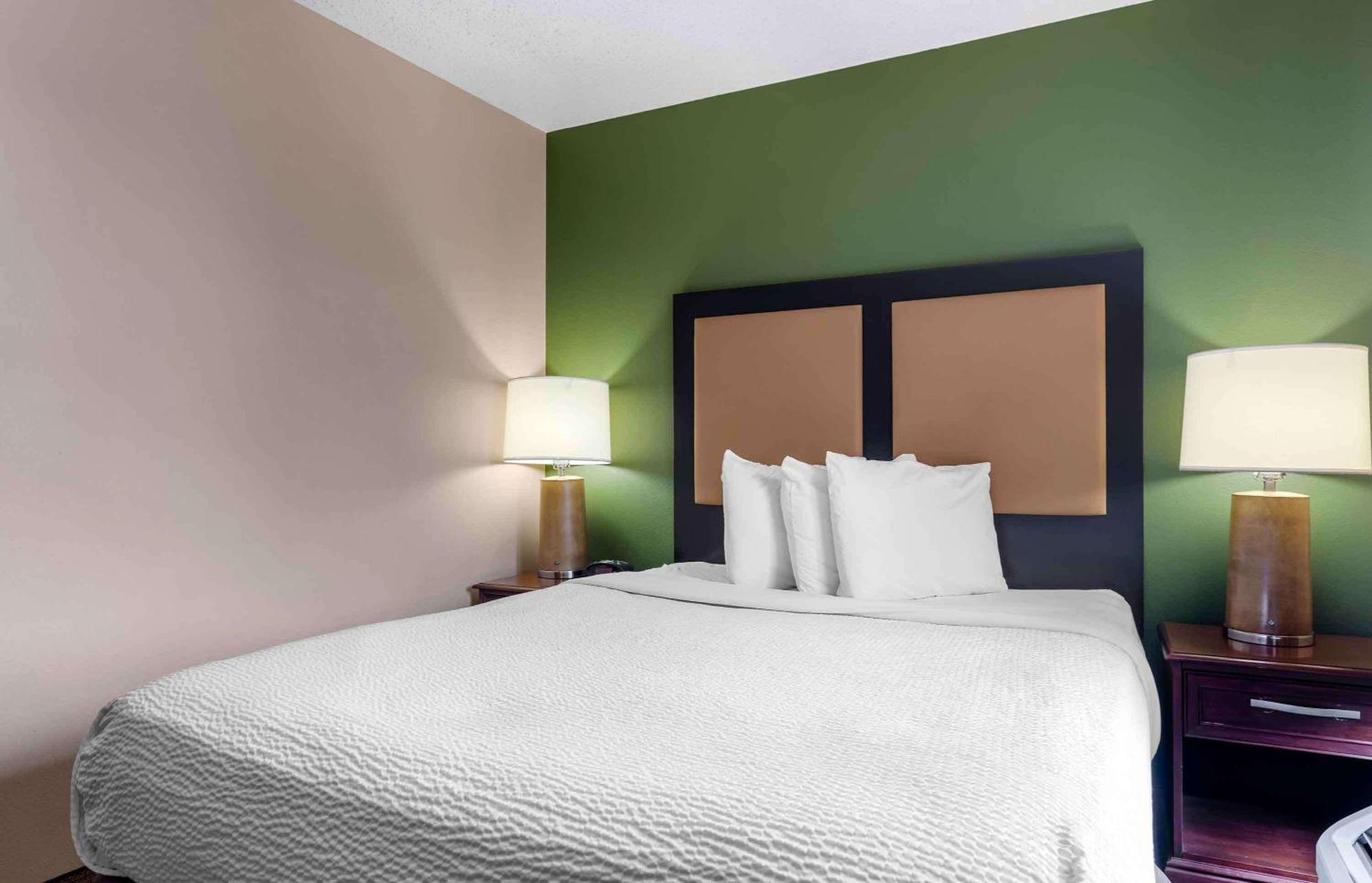 Extended Stay America Select Suites - Dallas - Фармърс Бранч Екстериор снимка
