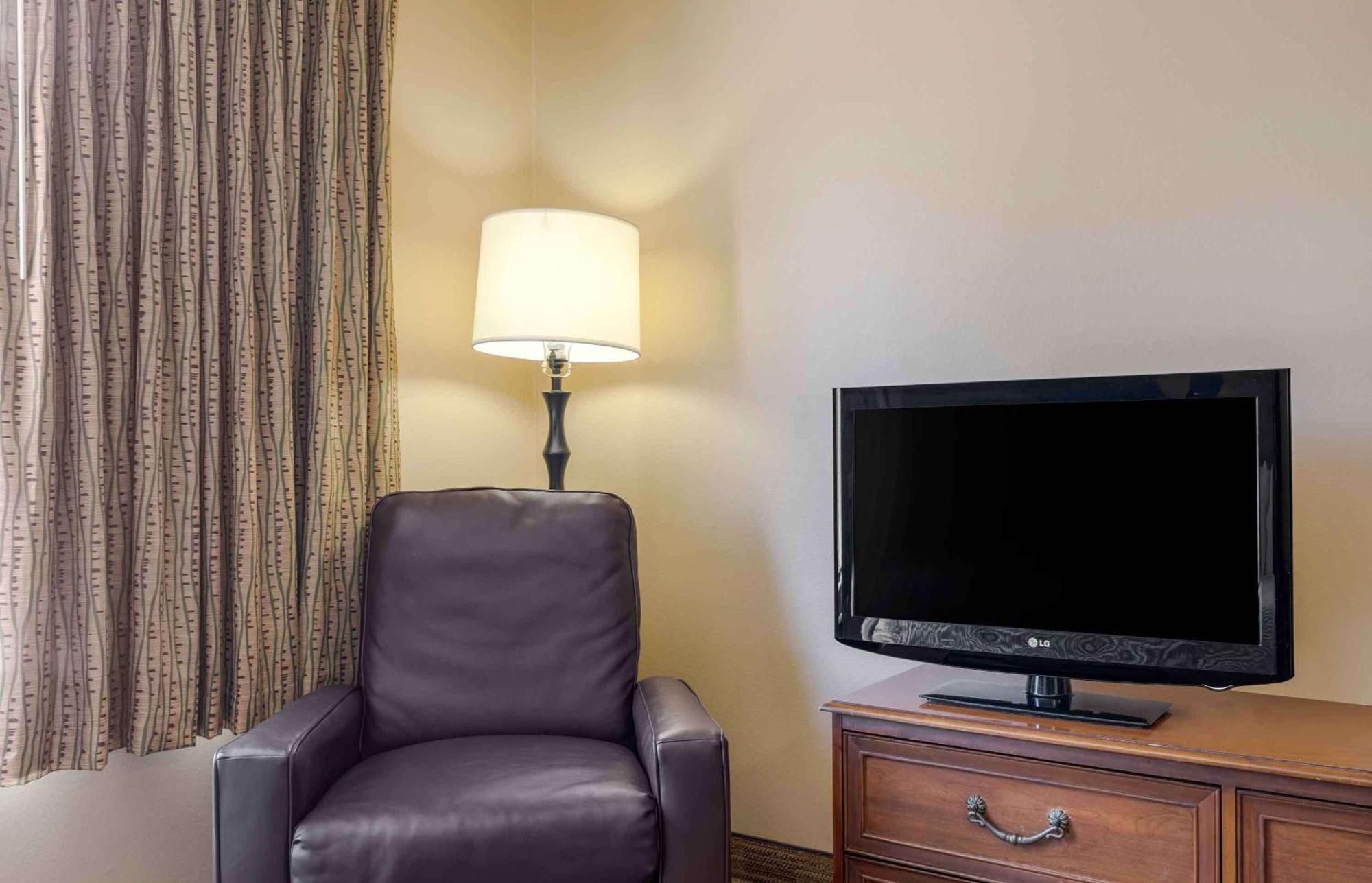 Extended Stay America Select Suites - Dallas - Фармърс Бранч Екстериор снимка
